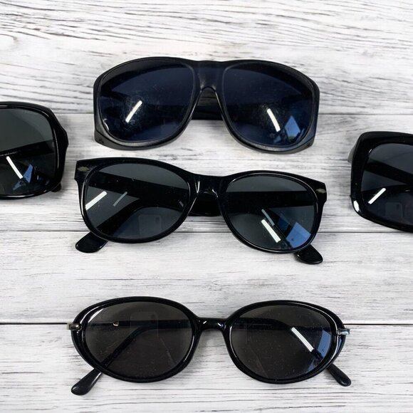 Sunglasses Lot of Five Assorted Pairs Wearable Glasses Black Oversize Wayfarer - Picture 3 of 8
